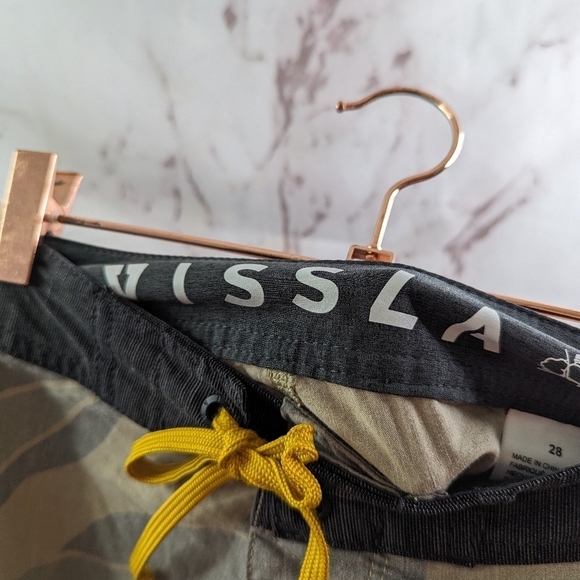 Vissla Swim Trunks Mens 28 Gray Yellow Swim Board Shorts Lace Up Swimming - Picture 3 of 13